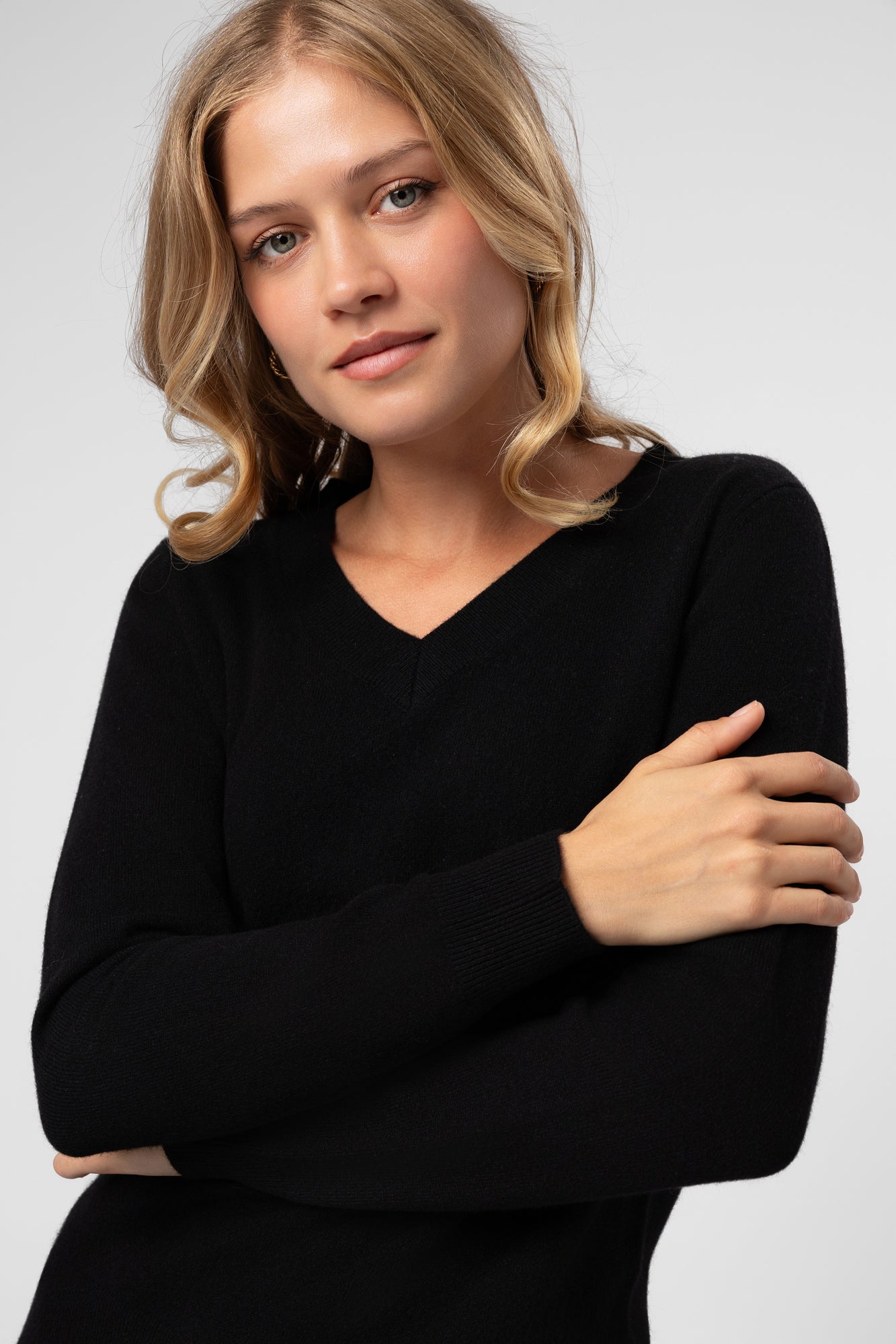 Adīti džemperi ar kapuci