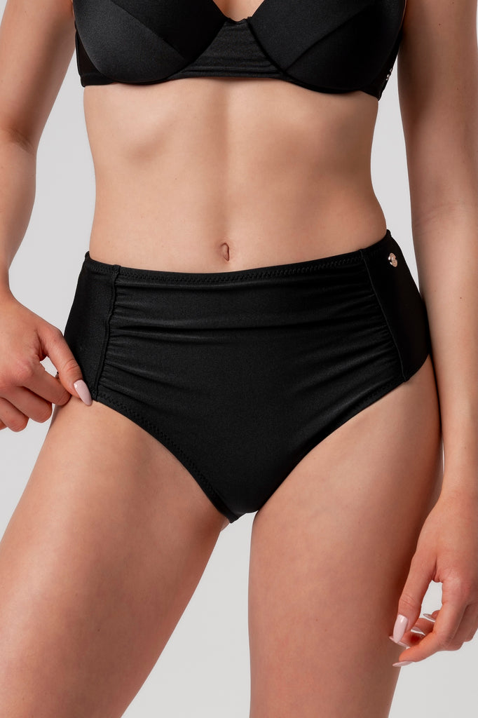 lelosi bikini ar augstu vidukli nadando 0