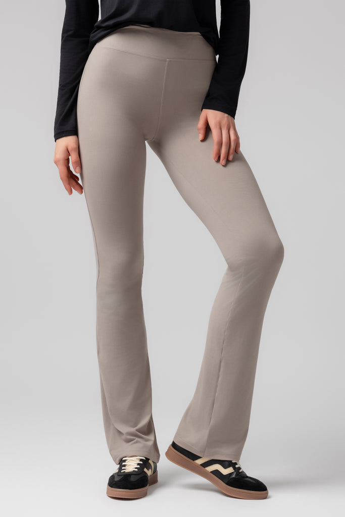 lelosi bootcut legingi ottilie 0